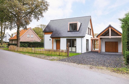 Oostkapelle House | Dream Villa for 10 with Heated Pool & Ocean View