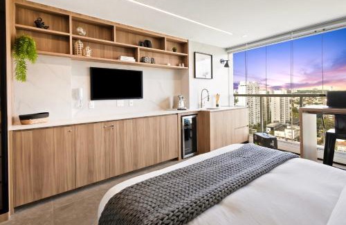Vila Clementino Apartment | Elegant Vila Mariana Apartment with Pool and Pet-Friendly Options