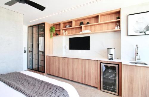 Vila Clementino Apartment | Elegant Vila Mariana Apartment with Pool and Pet-Friendly Options