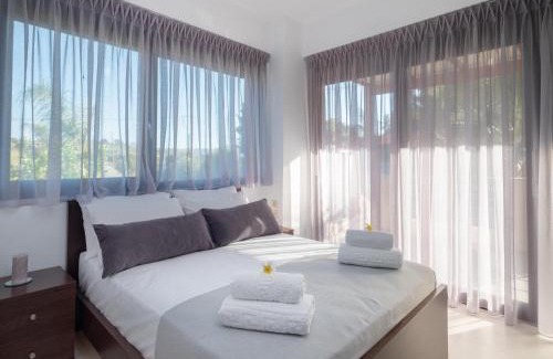 Malevizi Villa | Elegant Villa David: Oceanfront Bliss with Pool Access