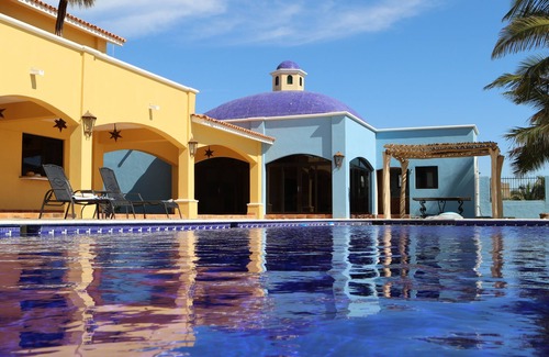 Isla Navidad Villa | Elegant Villa with Pool and Ocean View Near Manzanillo