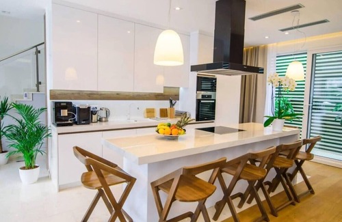 Stikovica Villa | Luxurious villa overlooking Zaton bay