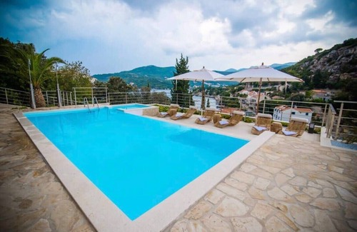 Stikovica Villa | Luxurious villa overlooking Zaton bay