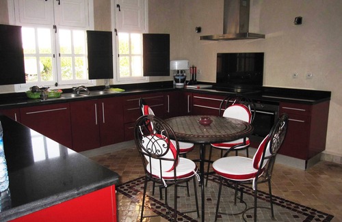 El Aggada Villa | Impressive Villa with Pool & Golf Near the Atlas Mountains