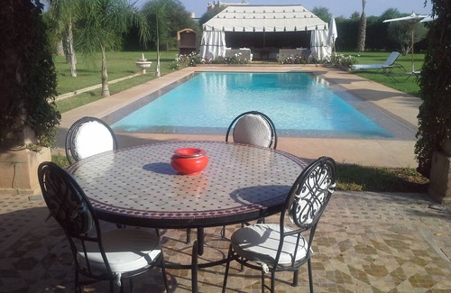 El Aggada Villa | Impressive Villa with Pool & Golf Near the Atlas Mountains