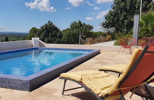 Portiragnes Villa | Indulge in a Villa with Infinity Pool & Ocean Views