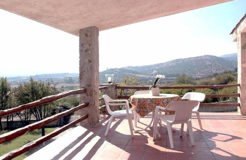 Posada Apartment | Elegant Villa with Spectacular Views and Poolside Relaxation