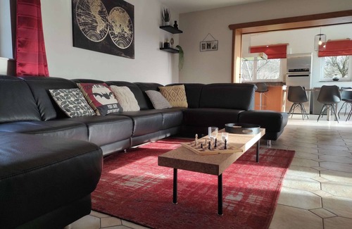 Francorchamps House | Elegant Villa in Stavelot with Pool and Sauna Amenities