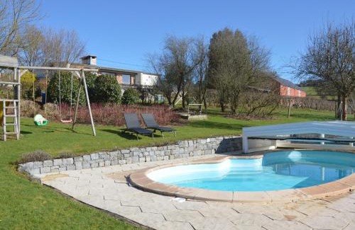 Francorchamps Villa | Elegant Villa in Stavelot with Sauna and Pool Access