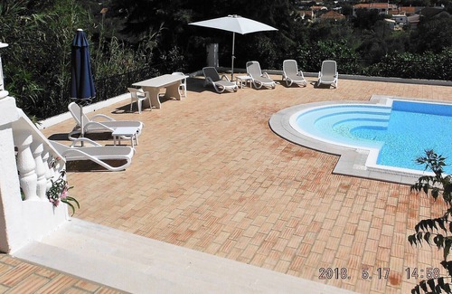 Sao Bras de Alportel Villa | Luxurious Villa With Large Private Heated Infinity Pool and Fabulous Views