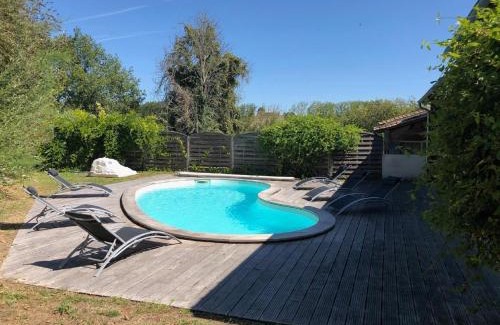 Chalais House | Luxurious villa with terrace in the rural Chalais