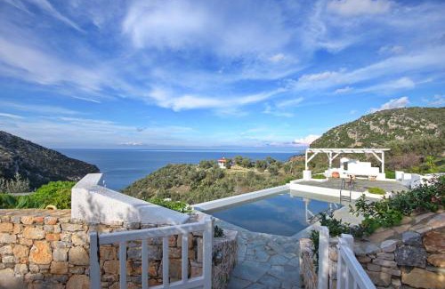 Alonnisos Old Town Villa | Elegant Villa with Breathtaking Views and Pool Access
