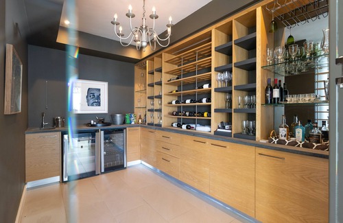 Camps Bay Villa | Elegant Villa with Breathtaking Views at Table Mountain