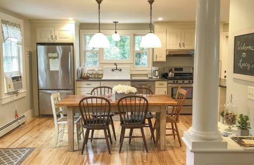 Town of Ledyard Apartment | Elegant Village Town House in Heart of Aurora, NY