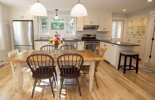 Town of Ledyard Apartment | Elegant Village Town House in Heart of Aurora, NY