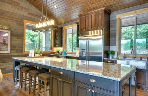 Ridgefield Cabin | Exquisite Waterfront Retreat with Private Pond & Spa