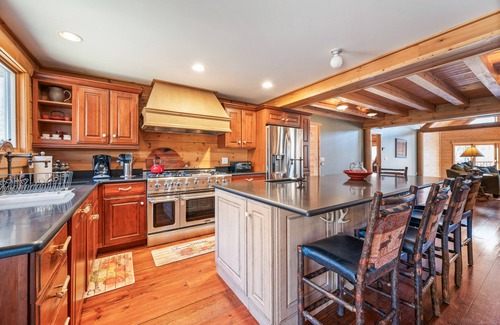 Bearsville House | Exquisite Woodstock Home with Mountain Views & Pet-Friendly