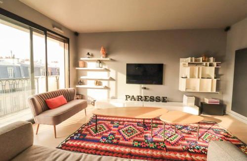Porte-Dauphine Apartment | Elegant Flat Near Victor Hugo and Trocadero with Eiffel View