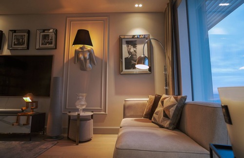 Sisli Apartment | Stylishly Decorated 1+1 Apartment with Bosphorus Views