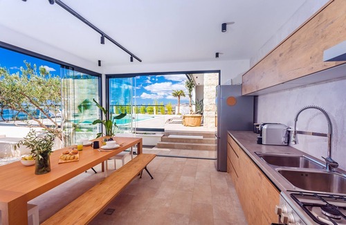 Kastel Gomilica Villa | Exclusive Villa Aria with Heated Pool and Ocean Views