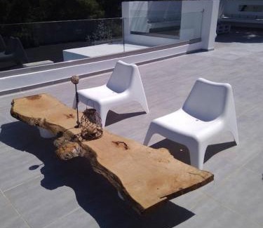 Katakali Villa | Stunning Villa with Ocean View & Pool - Rated 10/10