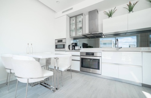 Seven Mile Beach Apartment | Top-Rated 1-Bed Apartment by Seven Mile Beach at The Grove