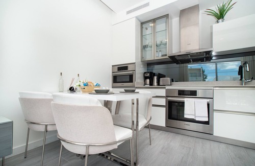 Seven Mile Beach Apartment | Top-Rated 1-Bed Apartment by Seven Mile Beach at The Grove