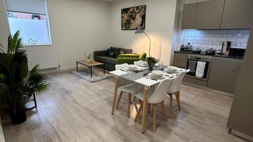 Stevenage Apartment | Elegant 1-Bed Town Centre Escape in South Stevenage
