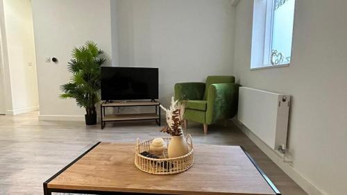 Stevenage Apartment | Elegant 1-Bed Town Centre Escape in South Stevenage