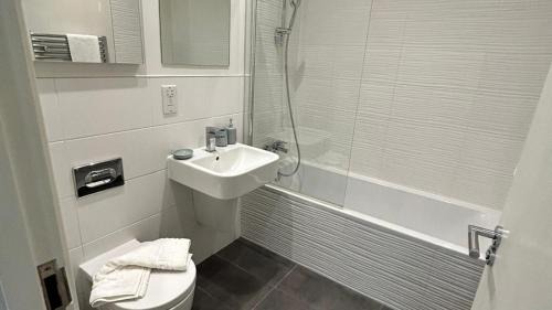 Stevenage Apartment | Elegant 1-Bed Town Centre Escape in South Stevenage