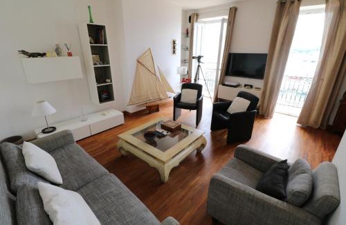 Le Suquet Apartment | Luxury 1 bedroom Quai St Pierre 2 mins from the Palais & Croisette 269
