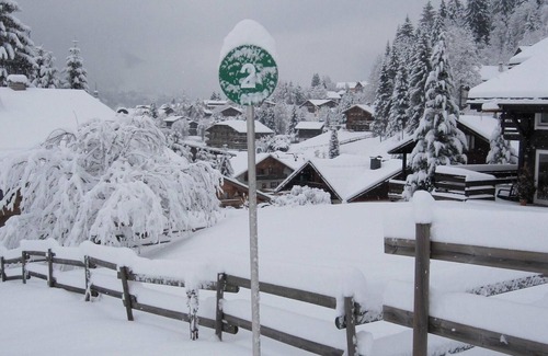 Les Contamines-Montjoie Ski Chalet | Guest Rated 10/10 Chalet for 10 Near Slopes in Les Contamines