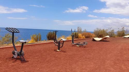 Tabaiba Apartment | Beachfront Retreat with Natural Salt Pool & 10/10 Reviews