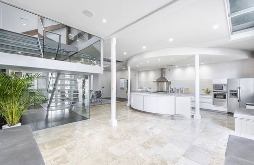Cray Meadows Villa | Elegant 7-Bedroom Mansion with Indoor Pool and Cinema