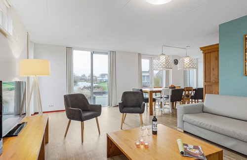 Midlaren Cottage | Luxury 10-person bungalow