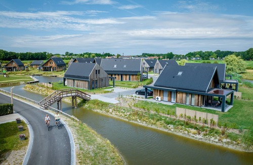 Witmarsum House | Spacious 10-Person Residence at Landal Elfstedenhart