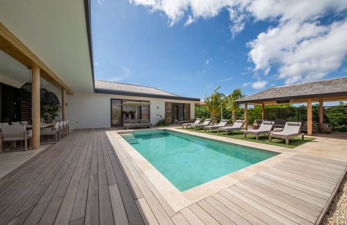 Jan Thiel Villa | Stunning Villa with Ocean Views and Top Amenities
