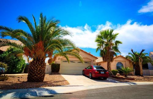 North Las Vegas House | Relaxing Oceanfront Home with Huge Pool & Spa Amenities