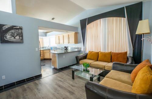 North Las Vegas House | Relaxing Oceanfront Home with Huge Pool & Spa Amenities