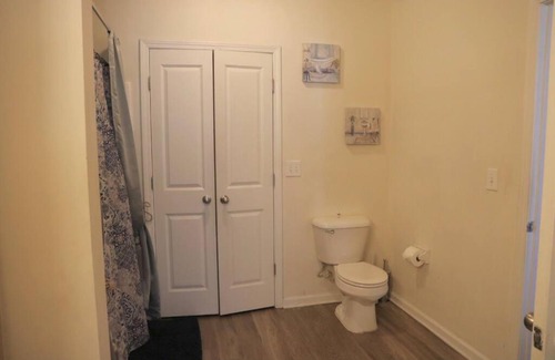 Atlantic Station Area Apartment | Elegant Condo in Atlanta with Pool & Family Amenities