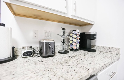 Downtown Apartment | Stylish 1BR Apartment in Downtown Stamford with Top Amenities