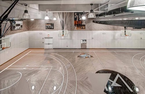 Hell's Kitchen Apartment | Top-Rated 1BR Apartment with Full Kitchen in Midtown West