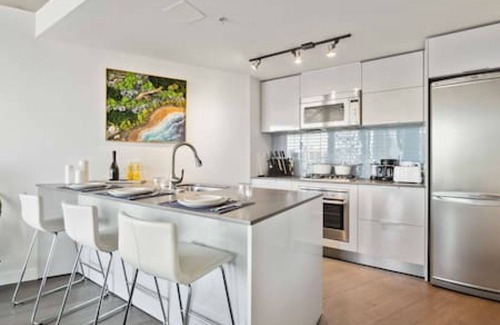Gastown Apartment | Luxury 1BR Condo, Downtown Vancouver!