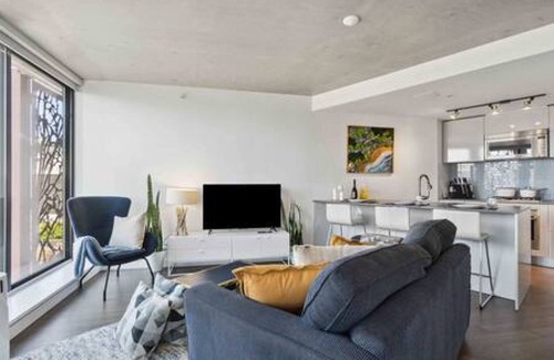 Gastown Apartment | Luxury 1BR Condo, Downtown Vancouver!