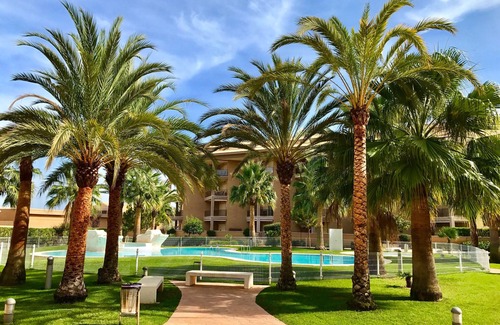Platja de l'Arenal Apartment | Oceanfront Apartment Marmara 34: Family-Friendly Retreat