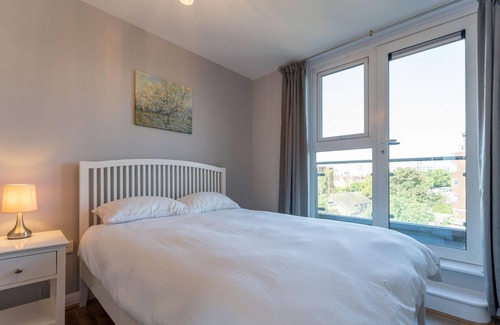 Solihull Apartment | Luxury 2 Bed Apartment Parking by NEC & Solihull