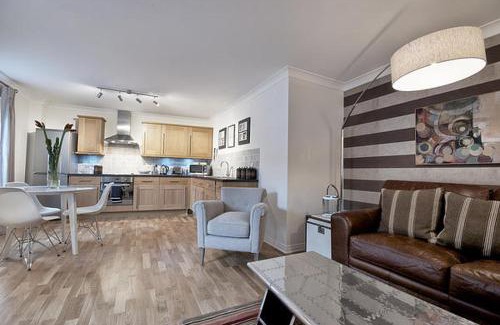 Norwich Apartment | Luxury 2 bedroom Flat Central Norwich with Parking