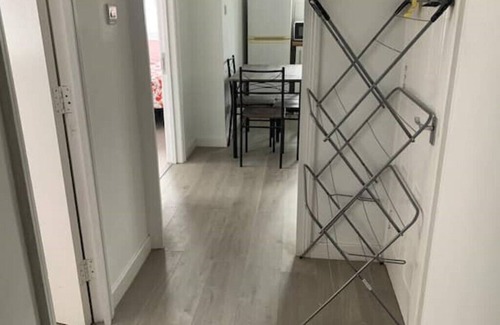 Clementswood Condo | Comfortable 2 Bedroom Flat Steps from London's Rail Station