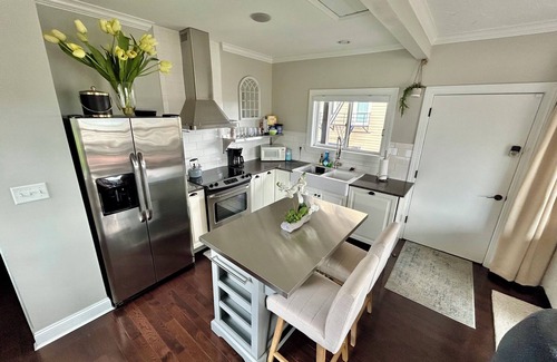 Mount Adams Apartment | Premier 2-Bedroom Mount Adams Apartment Near Downtown