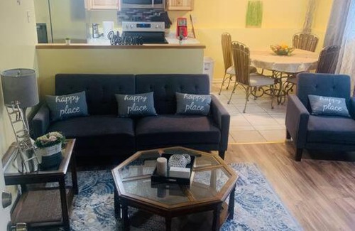 Southeast Colorado Springs Apartment | Elegant 2-Bedroom Oceanfront Retreat with Fireplace
